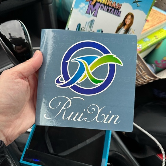 Disney Hannah Montana Season 1 DVD - Blue and Multicolor Cover - Picture 4 of 8